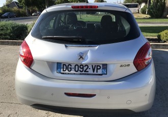 Bara spate Peugeot 208 Hatchback 5 usi 1.2 benzina An Fabricatie 2013 km-192.000