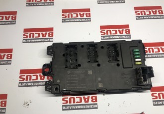  BMW  Cutie de siguranțe pentru modulul electronic din spate OEM 6809051 