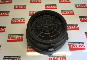 Boxa Audi Q5 cod: 8r0035411