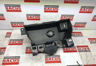 Bricheta CU PORT USB Peugeot 308 an 2019