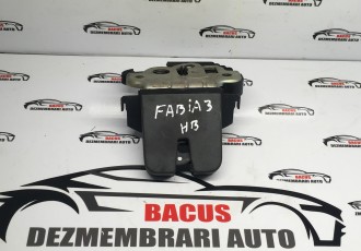 Broasca Haion Audi A3 8V Q5 Q3 A5 Skoda Rapid Octavia Seat Leon Cod 8R0827505A