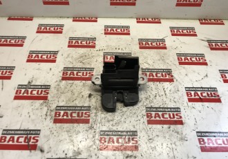 Broasca Haion Volkswagen Passat B6 An 2007 Cod 3C9827645A