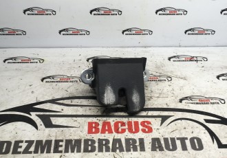 Broasca Haion Volkswagen Passat B6 An 2007 Cod 3C9827645A