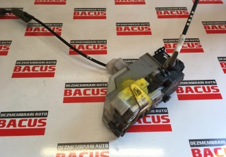 Broasca usa dreapta spate Peugeot 308 cod: 851927
