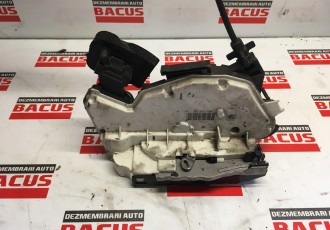 Broasca usa dreapta spate Volkswagen Golf 7 cod: 5k4839016r