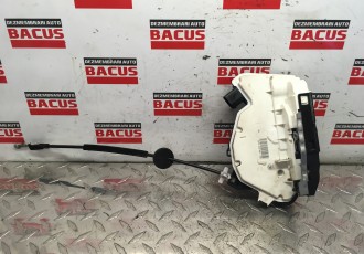 Broasca usa spate stanga 5N0839015D Volkswagen VW Passat CC [2008 - 2012] Sedan 2.0 TDI 
