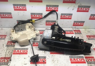 Broasca usa stanga fata pentru Audi A4 B8 an 2010 ,cod 8j1837015a