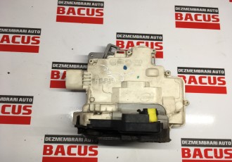 Broasca usa stanga spate Audi A3 8P cod: 4F0839015