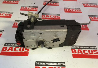 Broasca usa stanga spate Opel Astra H cod: 13220373