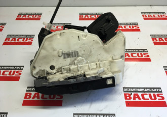 Broasca usa stanga spate VW Polo 6R cod: 5k4839015