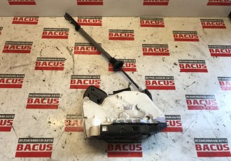 Broasca Volkswagen Polo 6R-Dreapta Spate 5K4839016