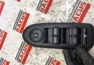 Butoane comanda fata stanga Ford Focus 2 cod: 8m5t 14a132 ac