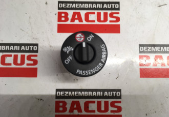 Buton airbag Dacia Duster 2021 cod: 681996173r