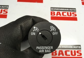 Buton airbag Opel Insignia cod: 13268602