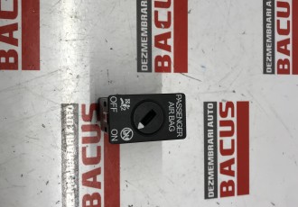 Buton airbag VW Golf 7 cod: 5c5919237