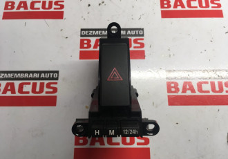 Buton avarii Mazda 3 cod: bbp3 66 4h0