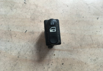 Buton blocare usi Nissan Qashqai Cod produs: 21000A 030905h