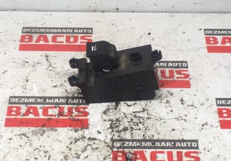 Buton geam dreapta spate Hyundai i40 [Fabr 2012-2019] 93580-3Z050
