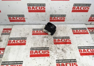 Buton Geam Pasager Fata Dreapta Oe Mercedes-Benz C-Class W203 2000-2007 A2038200210