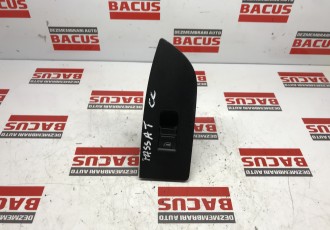 Buton geam stanga spate Volkswagen Passat CC Cod 3C8867375A