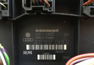 Calculator Confort Audi A4 cod 3C0937049D