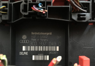 Calculator Confort Audi A4 cod 3C0937049D