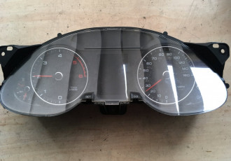 Ceasuri bord Audi A4 B8 cod: 8k0920982b