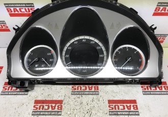 Ceasuri Bord UK Mercedes Clasa C W204 An 2010 Cod A2049004402