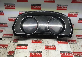 Ceasuri Bord UK Volkswagen Passat B8 2.0 TDI An 2016 Cod 3G0920941A