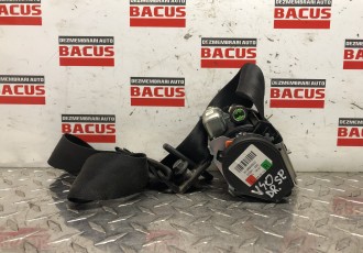 Centura siguranta dreapta spate volvo v40 2013 cod- 619894600