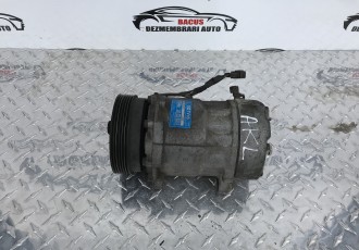 Compresor Clima Volkswagen Golf 4 / Bora 1.6 SR Benzina Cod: 1J0820803K