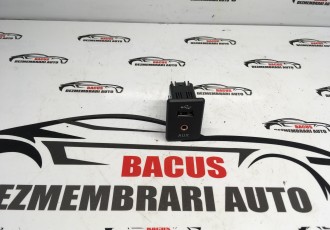 Conector auxiliar USB Nissan Qashqai (2) [Fabr 2013-2017] 795405004