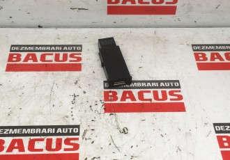 Conector USB 13348688 Opel Astra J [2009 - 2012]