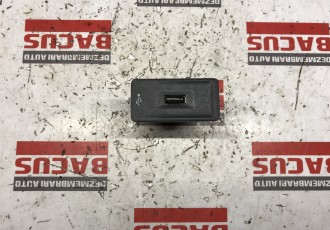 Conector USB VW Passat B8 / Sharan COD 5G0035222K
