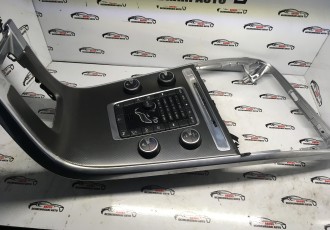 CONSOLA CENTRALA BORD Volvo XC60 SUV 2.4 D, 2012 /UK/