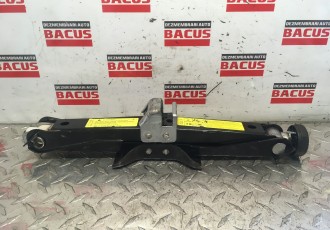 Cric original Audi A4 B8/A5 8T cod 8K0011031G