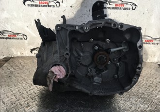 Cutie de viteze in 5 trepte Renault Clio 4 Hatchback 1.2 Benzina 2015, cod- 8200699912
