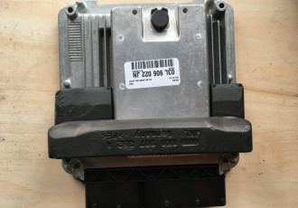 ECU Calculator motor Audi A4 2.0TDI 0281015318 EDC17CP14 CAGA 03l906022jn