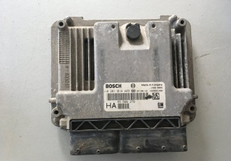 ECU Calculator motor Opel Vectra C 1.9CDTI 0281014449 EDC16C39