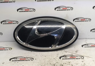 Emblema Hyundai I30 cod 87311a6000