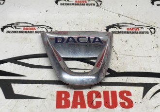EMBLEMA SPATE Dacia Cod piesa : 908894079R  Original Dacia