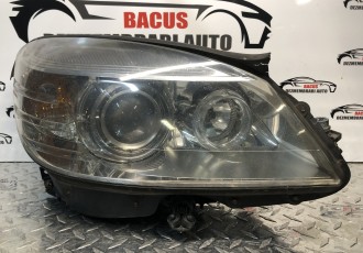 Far dreapta cu lupa Mercedes C Class W204 2007-2010 a 204 820 32 59 a2048203259