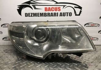  Far Dreapta Cu Lupa Skoda Superb 2 Cod 3T2941018E cu mic defect