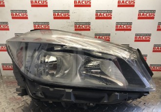 Far dreapta Mercedes A-Class W176 Cod A1768200461 cu defect