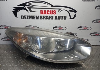 Far dreapta Renault Fluence [2009 - 2013] Sedan  260100076R cu clema rupta