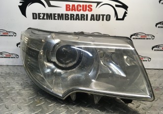 Far dreapta Skoda Superb 2011 COD 3T1941016E ; 1ZS247047