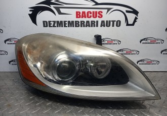 Far dreapta xenon 9 pini RHD Volvo XC60 an-2012 cod- 30763138
