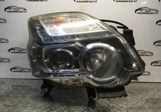 Far DREAPTA xenon nissan x-trail 2009