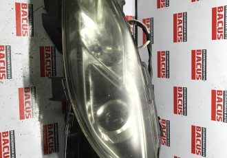 Far stânga original toyota corolla 2007-2010 cod 99226-81017