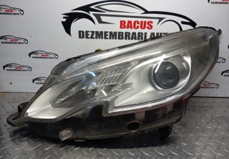 Far stanga peugeot 2008 halogen an- 2015 cu defect 